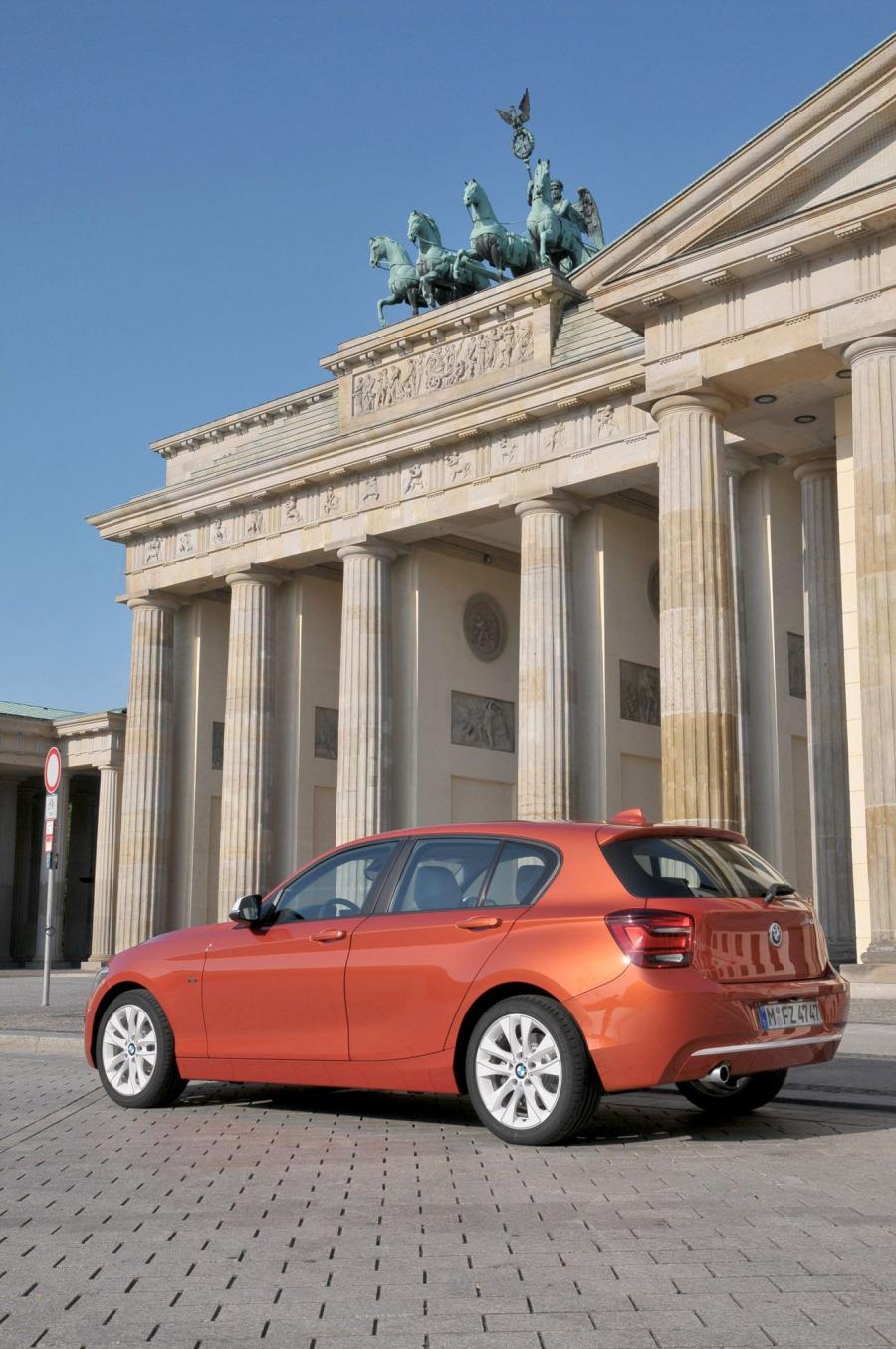  BMW 1-Series Urban Line 2012 года  (фото 43 из 82)